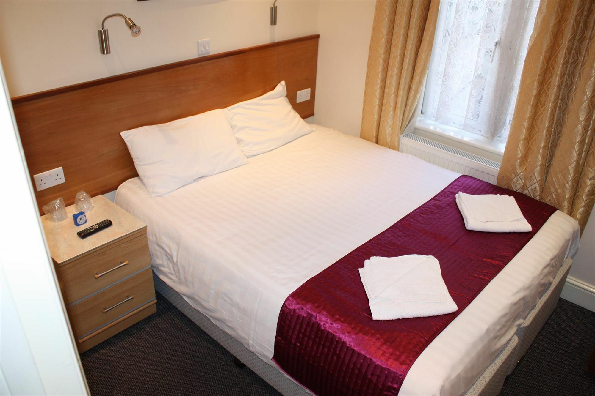 Apollo Hotel Kings Cross London Ngoại thất bức ảnh